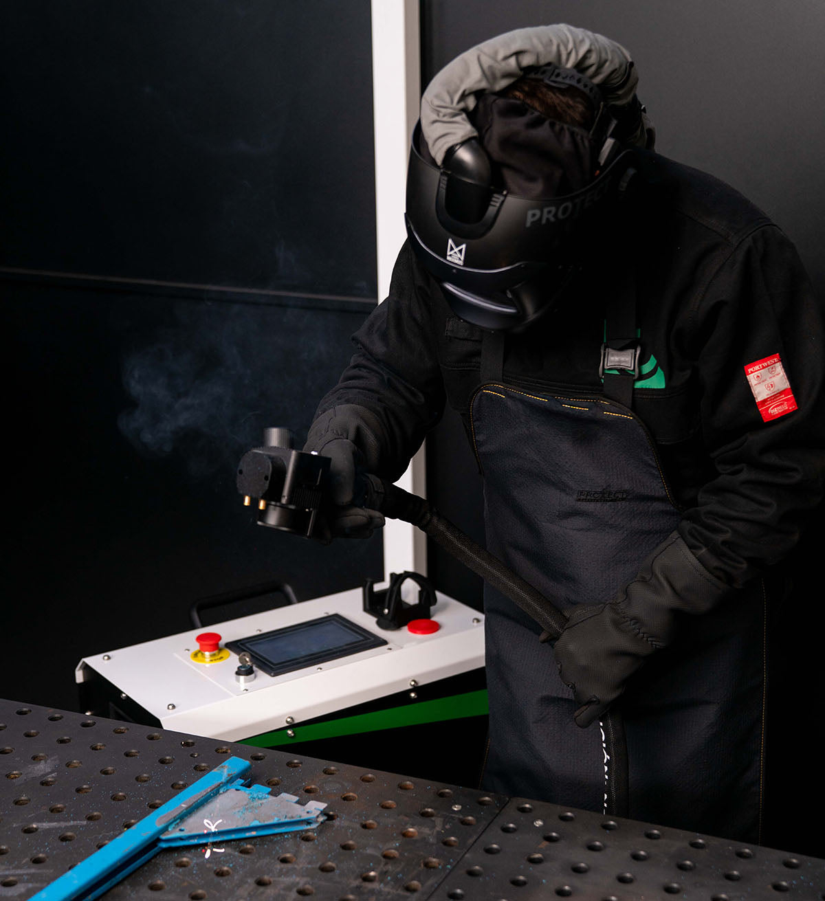 delantal para protección en soldadura láser y limpieza láser marca protect